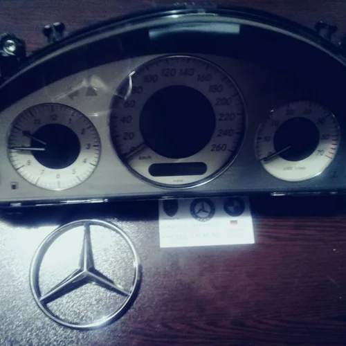 کیلومتر بنز E240 مدل بالایی