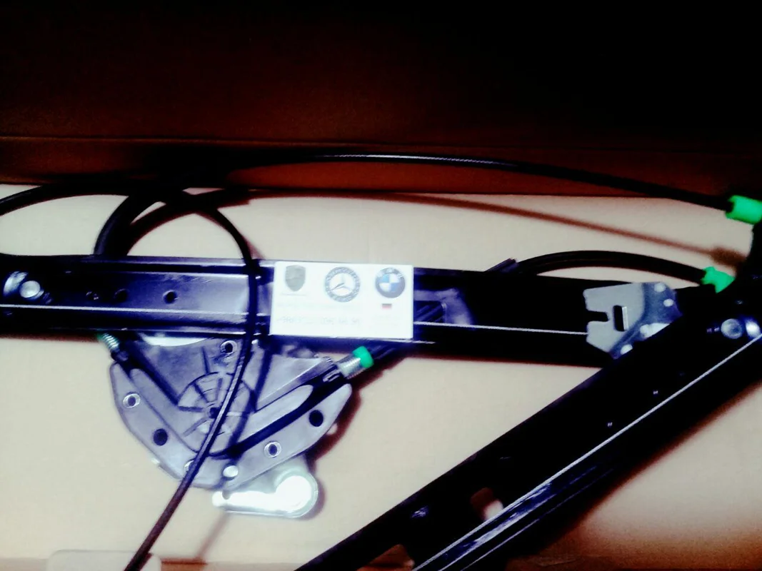 سیستم بالابر شیشه BMW E46